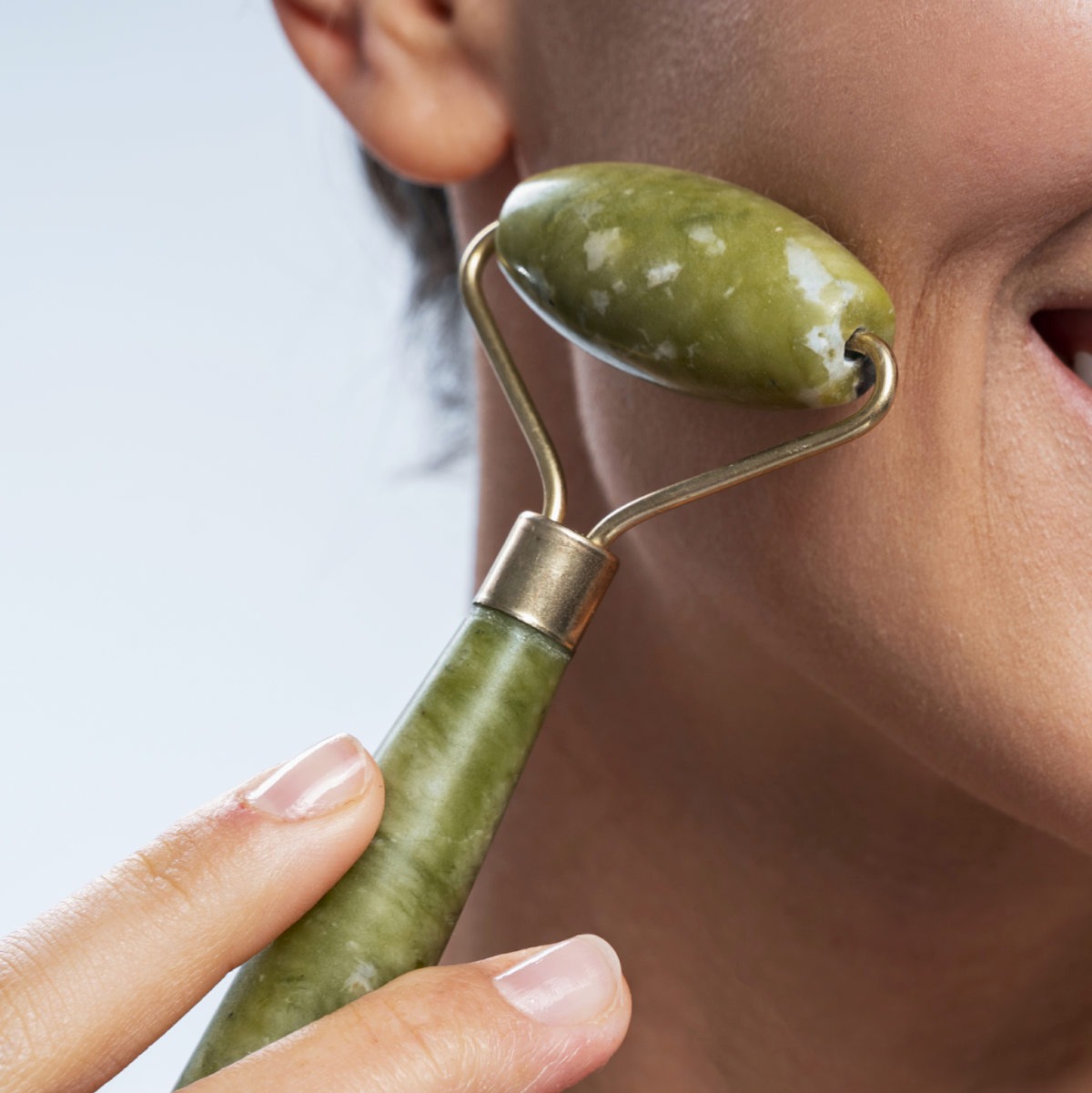 Miniatura 5 de Rodillo Facial Masajeador En Piedra Jade